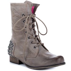 Betsy Johnson Kinderr Taupe Leather Shoes